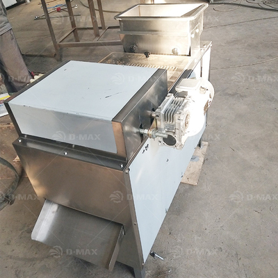Machine à découper les bandes de noix et de pistaches torréfiées pour la transformation de boulangerie